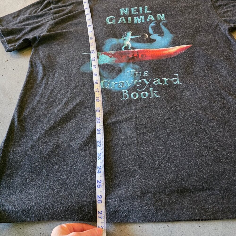 Neil Gaiman The Graveyard Book Graphic T-Shirt Mens Large Gray Out of Print Tee - Picture 9 of 10